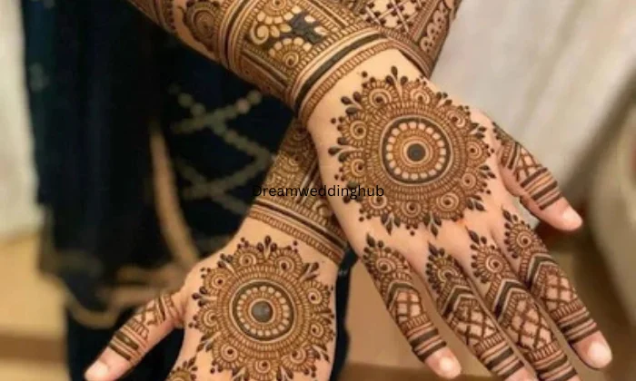 Ruhi Bridal Mehendi Artist
